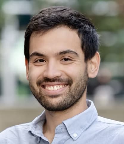 Skyler Blume headshot